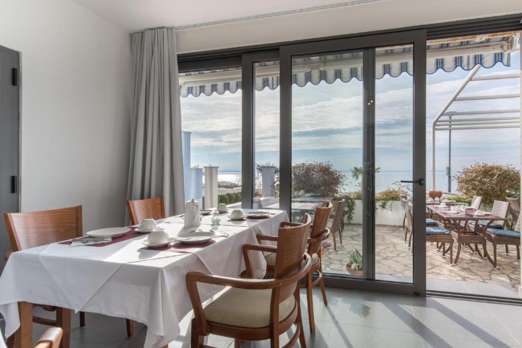 Luxury Rooms Beach Mediteran Podstrana Bagian luar foto